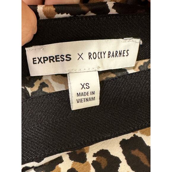 Express animal print midi A Line skirt size XS - Picture 3 of 13